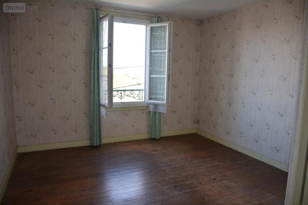 Maison à vendre à Château-Gontier-sur-Mayenne en Mayenne (53200), ref : 53039-403