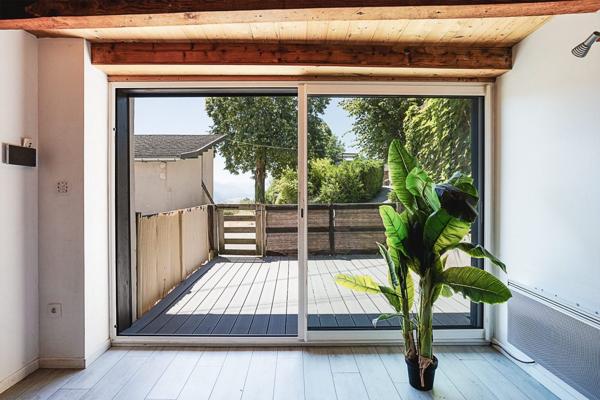 PRINGY - VUE LAC - T3 DUPLEX DE 87 m² AVEC TERRASSE 15 m² - CA