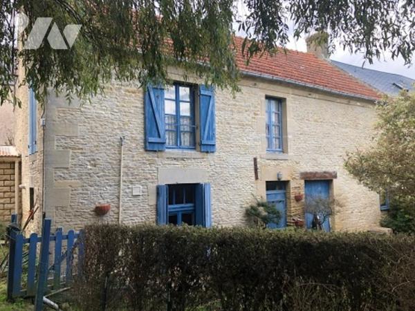 Maison ancienne d'habitation comprenant :