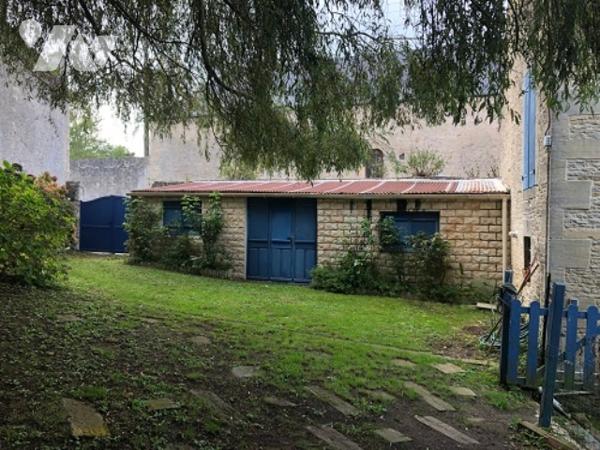 Maison ancienne d'habitation comprenant :