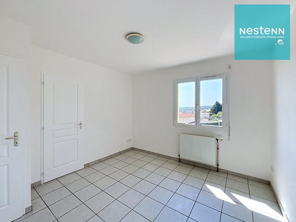 NOUVEAUTÉ & SEULEMENT CHEZ NESTENN - Villa 3 chambres dans un secteur recherché de Montbrison