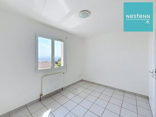 NOUVEAUTÉ & SEULEMENT CHEZ NESTENN - Villa 3 chambres dans un secteur recherché de Montbrison