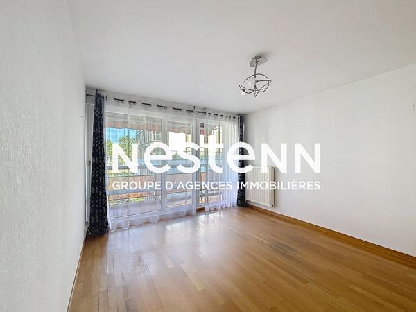 Appartement T2 BRON -  48m2 - 3è étage - Balcon - Parking privé - BRON DESGNETTES