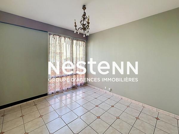 Appartement T2 BRON -  48m2 - 3è étage - Balcon - Parking privé - BRON DESGNETTES