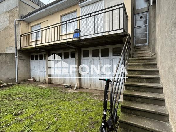 Location Studio 38.1 m² - 8 RUE DE L'EST Montlucon 03100