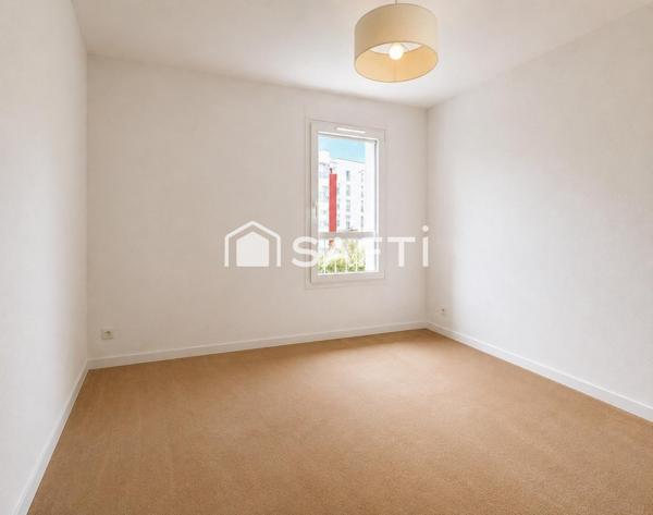 Appartement 2/3 chambres, balcons, parking et cave
