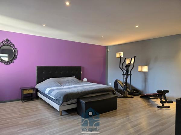 Maison 5 pièce(s) 3 chambre(s) 200 m²