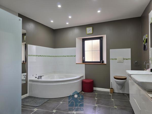 Maison 5 pièce(s) 3 chambre(s) 200 m²