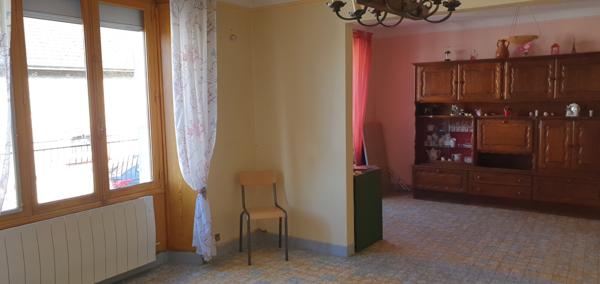 Leuvrigny (51700) GRANDE MAISON