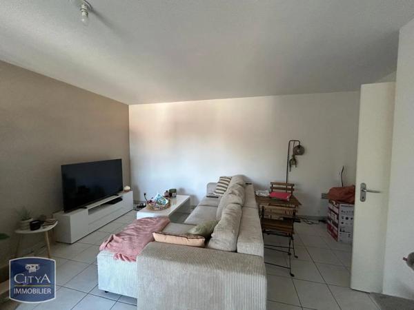 Appartement à louer 2 pièces 47.72m² Tarbes (65000)