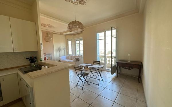 Appartement à vendre    2 pièces •  Nice
