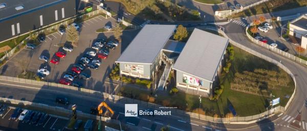 Bureaux à louer à Vourles avec parking sécurisé et bornes électriques