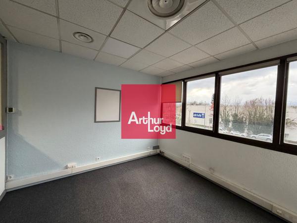 BUREAUX A LOUER MEYLAN - 180 m²