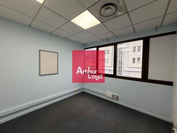 BUREAUX A LOUER MEYLAN - 180 m²