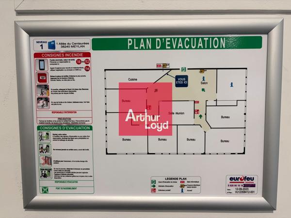 BUREAUX A LOUER MEYLAN - 180 m²