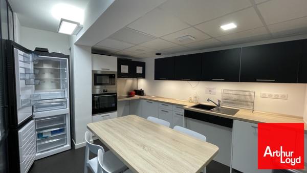 Bureaux à louer à Montpellier Gambetta avec accès ERP5 et piscine