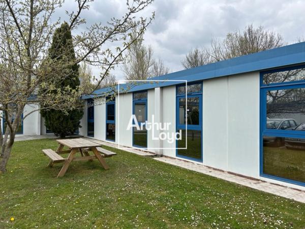 BUREAUX DE PLAIN-PIED ACCÈS PMR - À LOUER - SAINT JEAN