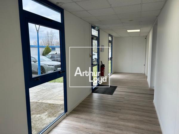 BUREAUX DE PLAIN-PIED ACCÈS PMR - À LOUER - SAINT JEAN