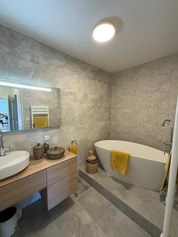 BORDEAUX APPARTEMENT 86 M² PARKING VUE DEGAGEE