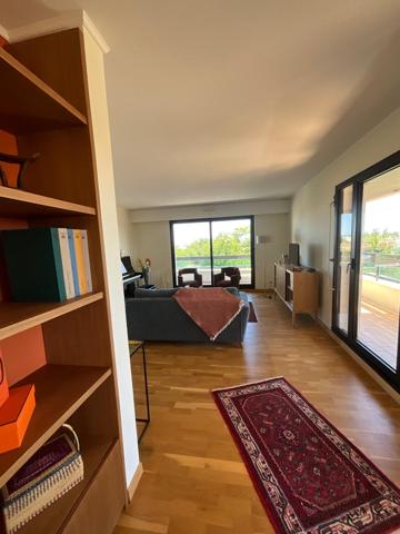BORDEAUX APPARTEMENT 86 M² PARKING VUE DEGAGEE