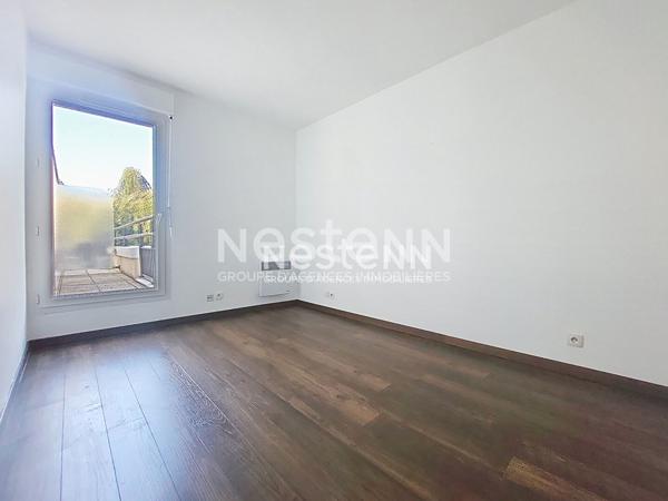 Appartement 2 pièces 42 m² à louer à Guyancourt avec parking et balcon