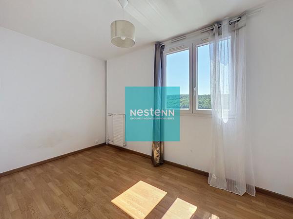 À louer - Appartement F4 avec 3 chambres à Montigny-lès-Cormeilles - loué nu - parking
