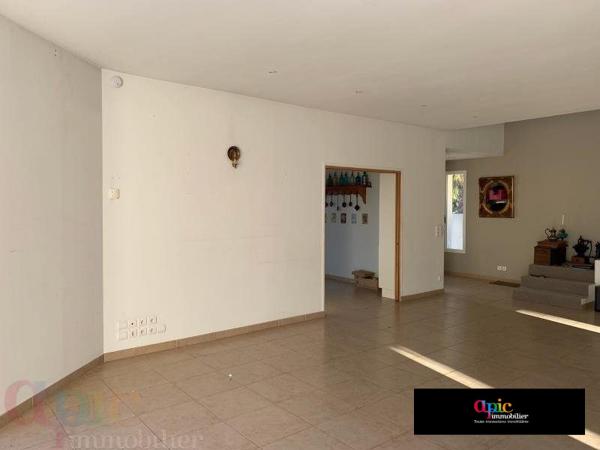  Villa récente T6 proche centre !!