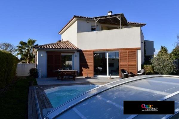  Villa récente T6 proche centre !!