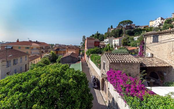 Maison à vendre    4 pièces • 76 m2 Cagnes-sur-Mer