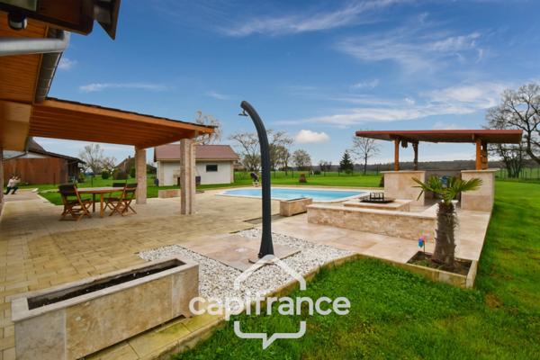 Propriété de charme proche Louhans (71500) – Authentique ferme bressane rénovée, 165 m², piscine, 4 chambres, terrain clos