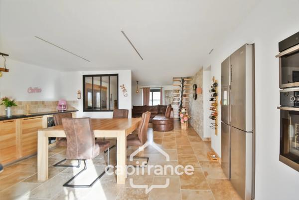 Propriété de charme proche Louhans (71500) – Authentique ferme bressane rénovée, 165 m², piscine, 4 chambres, terrain clos