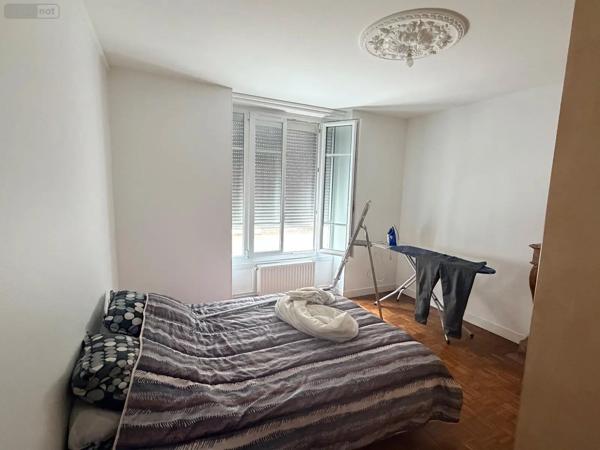 Achat - Immeuble Yvré-l'Évêque 72530 8 pièces 152 m 2 148 m 2