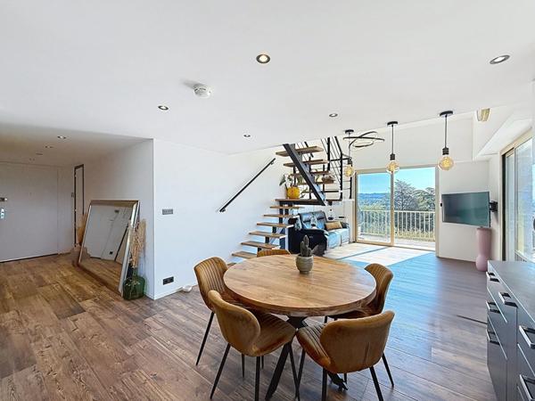 DERNIER ETAGE VUE MER ! Magnifique appartement 4/5 pièces avec garage !