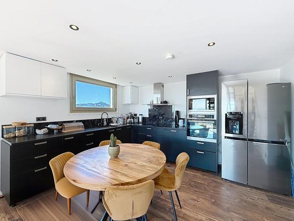 DERNIER ETAGE VUE MER ! Magnifique appartement 4/5 pièces avec garage !