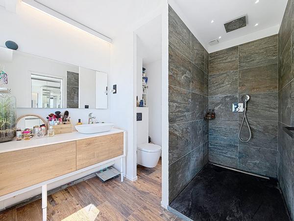 DERNIER ETAGE VUE MER ! Magnifique appartement 4/5 pièces avec garage !