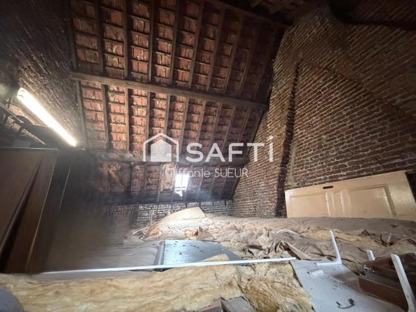 MAISON SEMI MITOYENNE