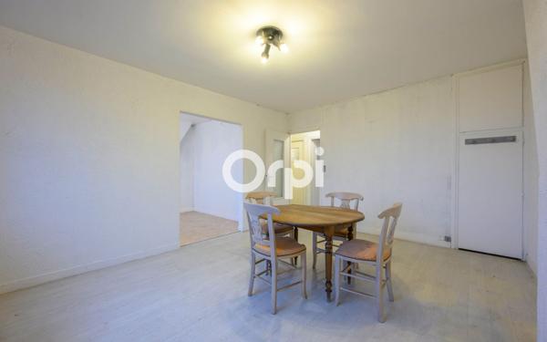 Immeuble à vendre    4 pièces • 134,20 m2 Auberchicourt