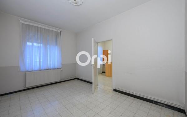 Immeuble à vendre    4 pièces • 134,20 m2 Auberchicourt