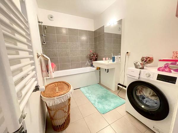 Appartement Carrieres Sous Poissy 3 pièce(s) 65 m2 240 000 € **  - Référence  9254