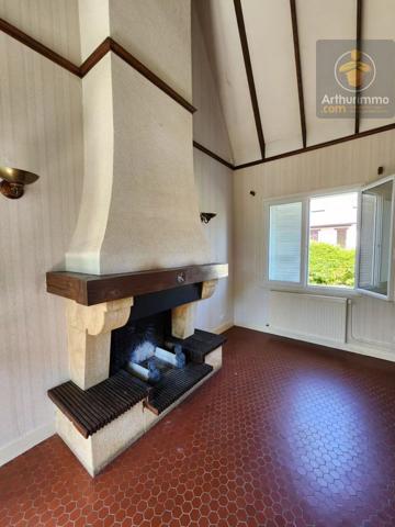 Vente                                                      Maison
                        
                     4 pièces                      83 m2                     à Beaugency