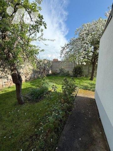 Maison à Vendre à Hesdin (62140) en Pas-de-Calais (62)

Cette maison offre une surface habita...