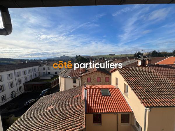 Vente Maison de ville250 m² - 8 Pièces - SAUXILLANGES (63490)