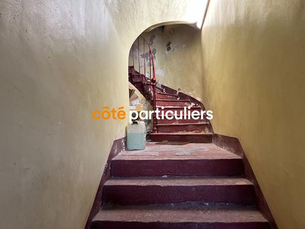 Vente Maison de ville250 m² - 8 Pièces - SAUXILLANGES (63490)