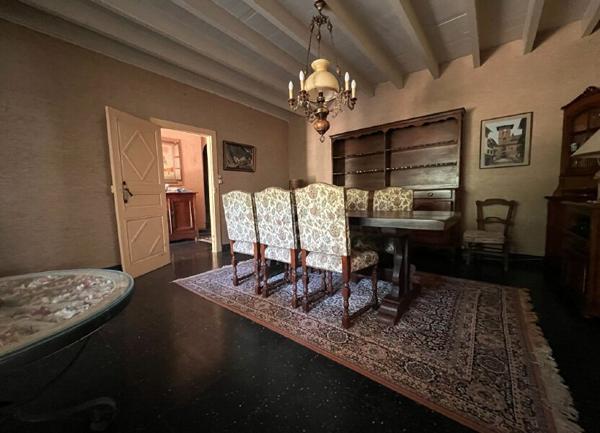 Maison à vendre    5 pièces •  Roquefort