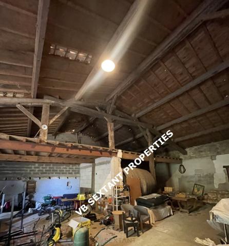 50mn de Bordeaux, près de Cadillac, propriété 40 hectares avec belle demeure et dépendances