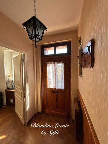 Maison en coeur de ville, sur les hauteurs