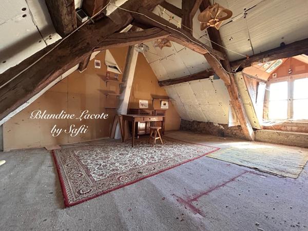 Maison en coeur de ville, sur les hauteurs