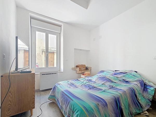 Un investissement clé en main en centre-ville de Bédarieux, avec locataire en place et rentabilité immédiate.