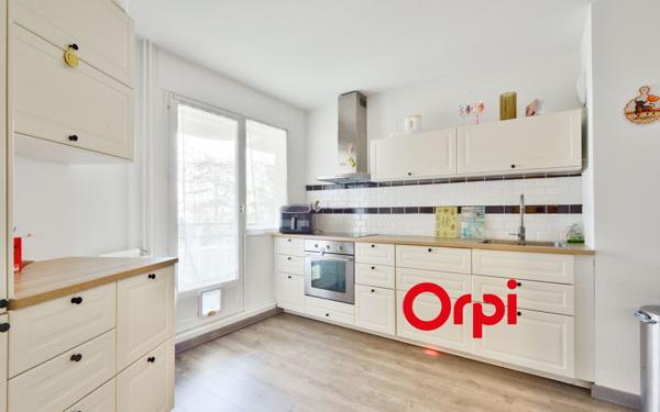 Appartement à vendre    3 pièces • 73,68 m2 Lyon 9