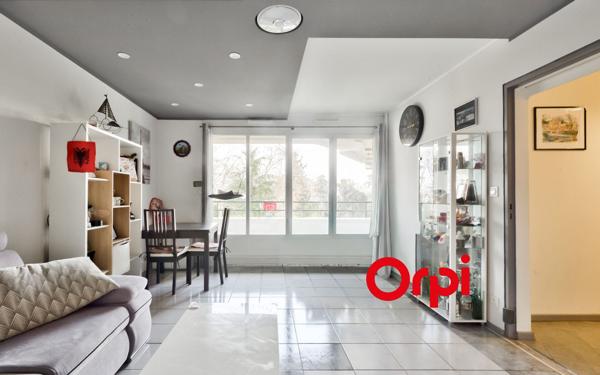 Appartement à vendre    3 pièces • 73,68 m2 Lyon 9